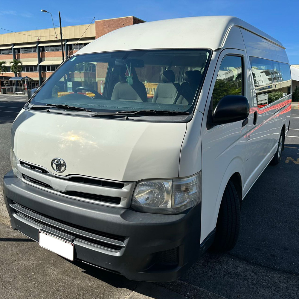 【Cairns凯恩斯包车】14座丰田海狮Toyota Hiace中文司导陪同包车游玩